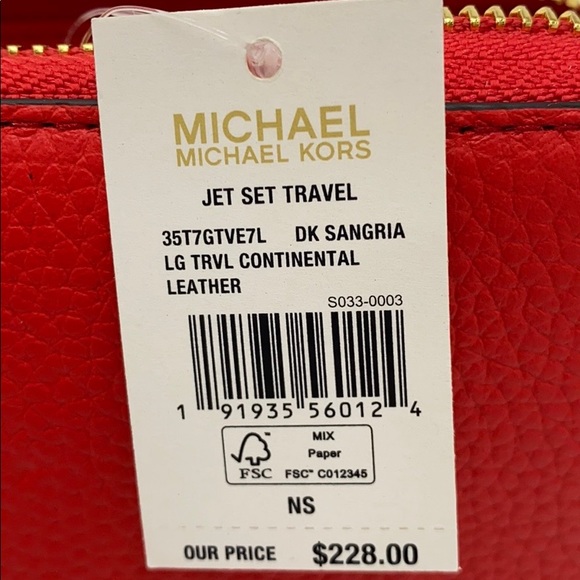 MICHAEL KORS LARGE TRAVEL CONTINENTAL DARK SANGRIA - Picture 16 of 16